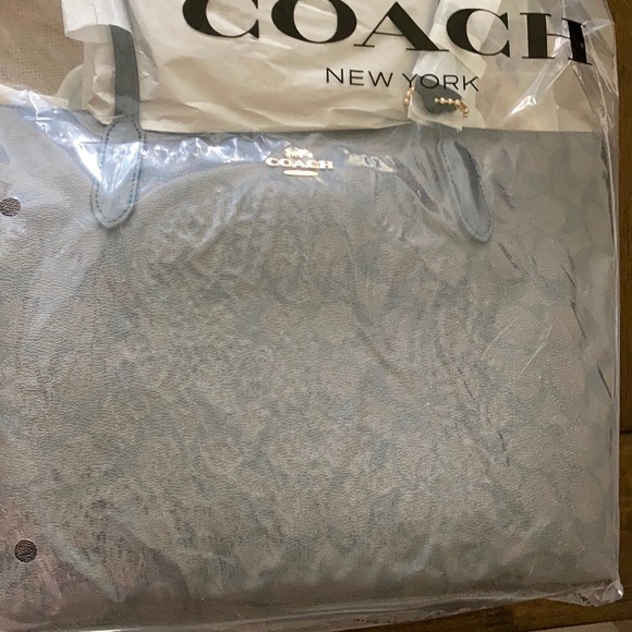 Coach Zip Top Tote Signature Canvas - Picture 3 of 5
